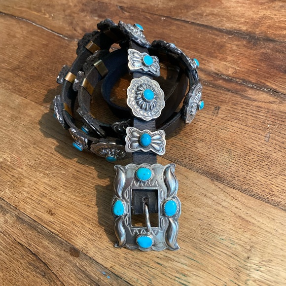 Accessories - Vintage Native American Turquoise and Sterling Silver concho belt